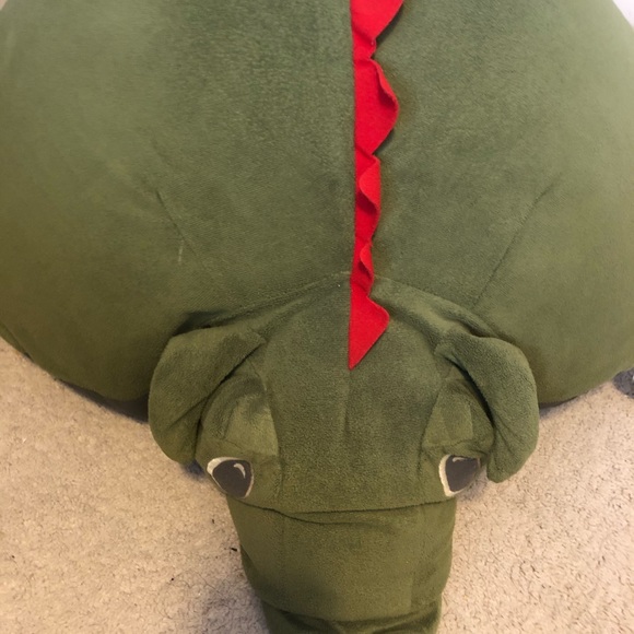 Crocodile toy to sit on for kids/chair - Picture 3 of 3